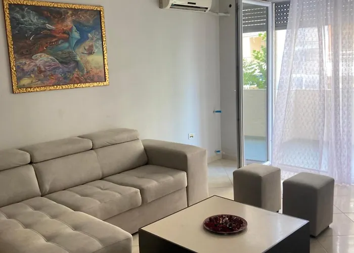 Elisa\'S Seaside Apartment