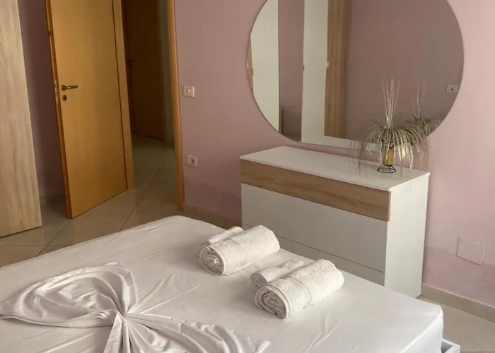 Elisa\'S Seaside Apartment